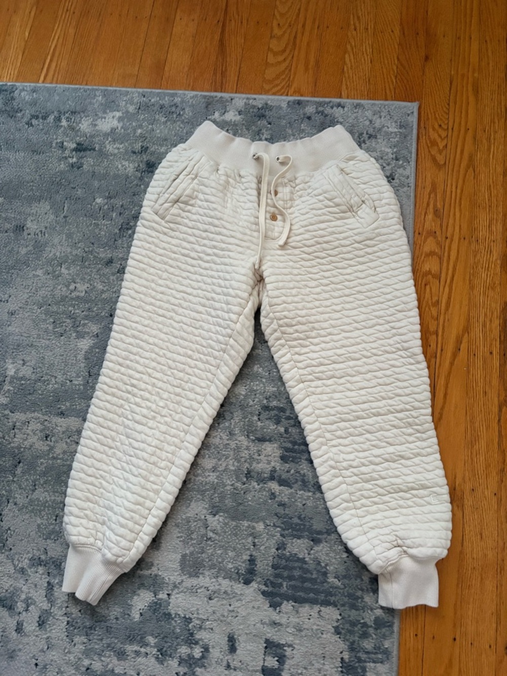 Everlane Organic Cotton Quilted Jogger Sweatpants, Women’s Medium, Bone - Picture 2 of 6